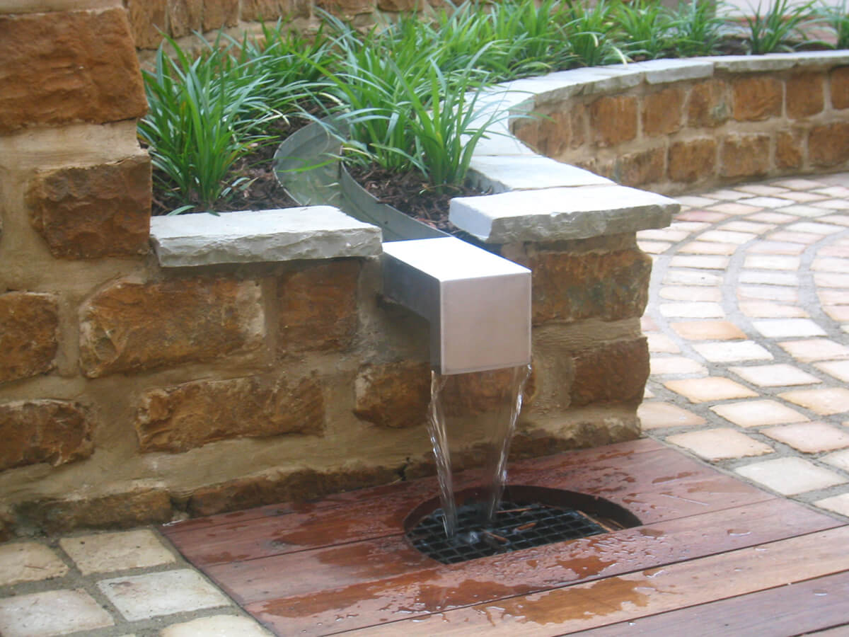 Garden Design with Water Feature