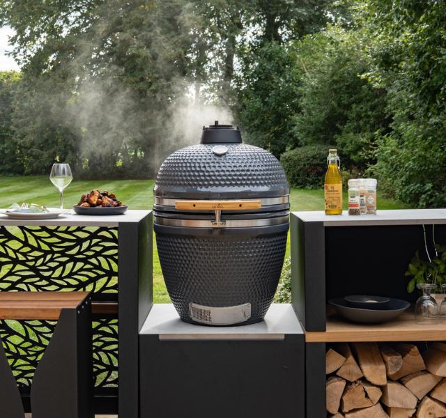 outdoor kitchen
