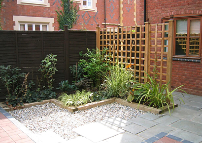 Garden-Design-with-Raised-Borders