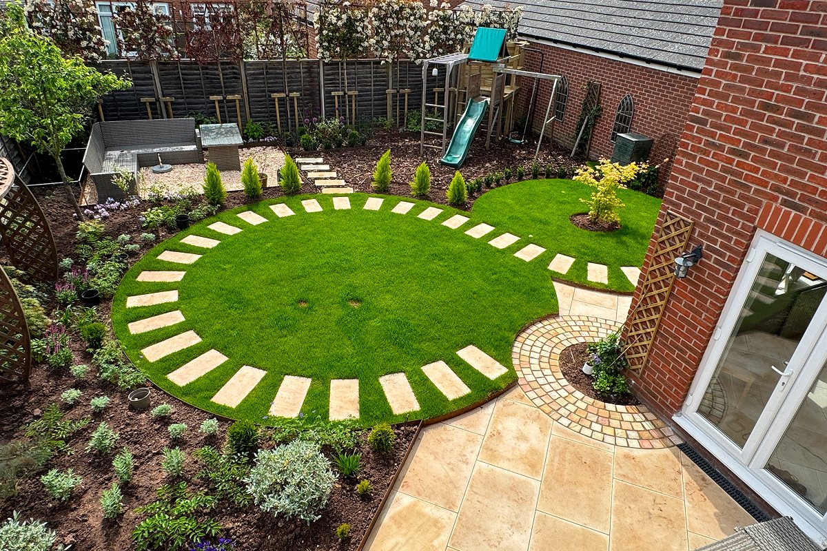 Garden of Distinction img 1
